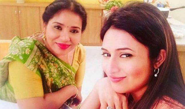 Yeh Hai Mohabbatein actress Neeru Agarwal passes away. Yeh Hai Mohabbatein actress Neeru Agarwal passes away.