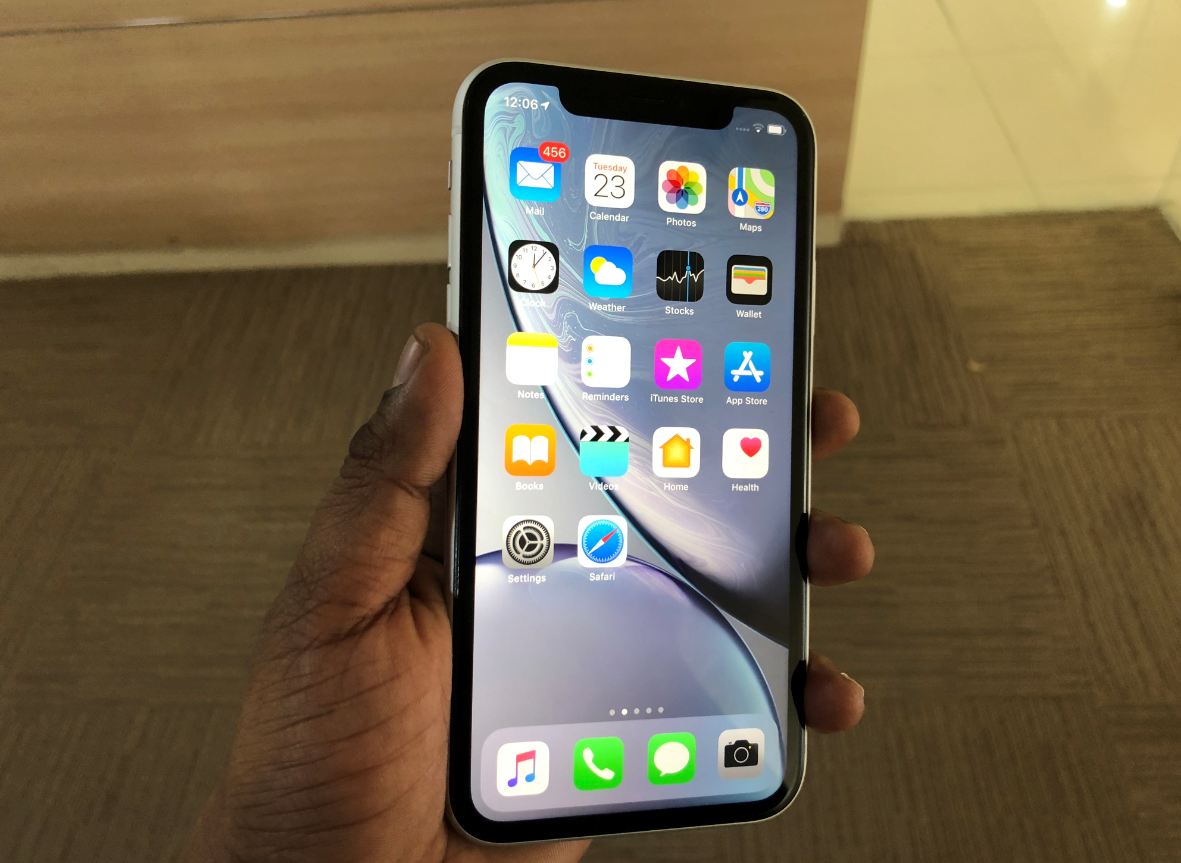 Iphone xr discount hands free price