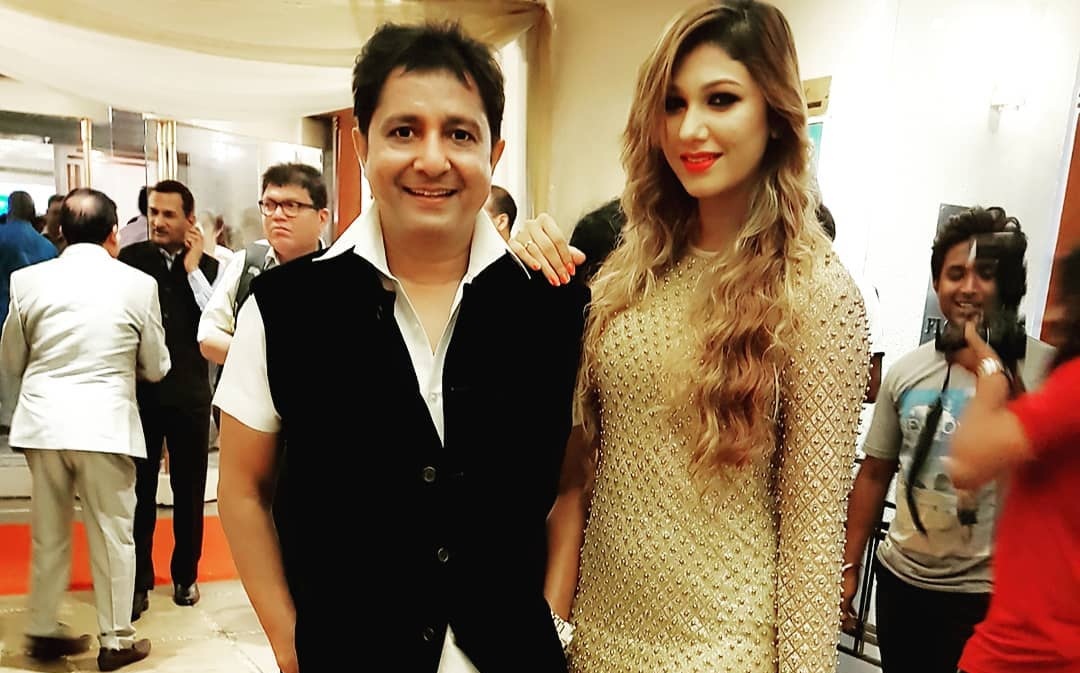 Bigg Boss 12: Sukhwinder Singh denies dating Jasleen Matharu; is she lying  just for publicity? - IBTimes India