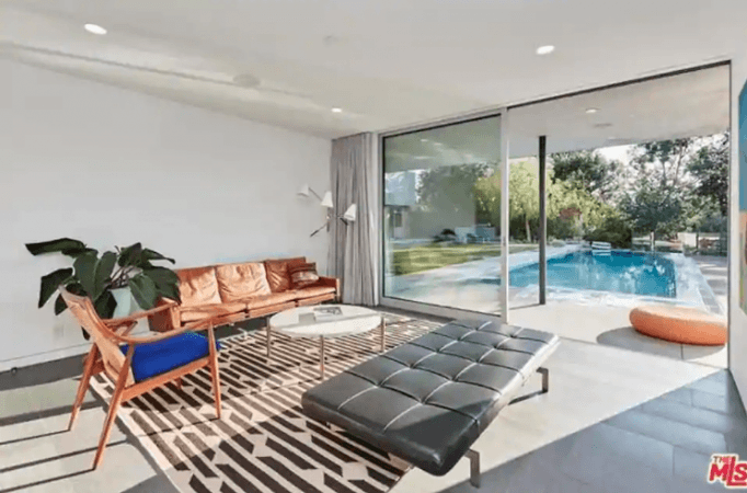Priyanka Chopra and Nick Jonas mansion. Priyanka Chopra and Nick Jonas mansion