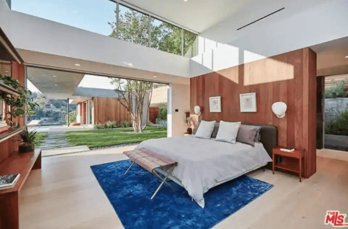Priyanka Chopra and Nick Jonas mansion Priyanka Chopra and Nick Jonas mansion