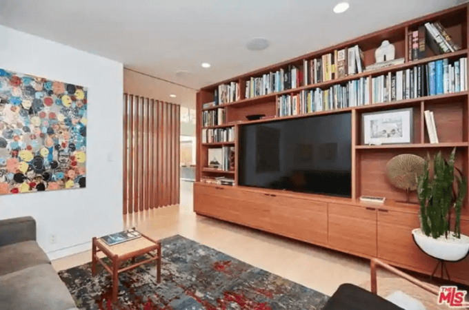 Priyanka Chopra and Nick Jonas mansion. Priyanka Chopra and Nick Jonas mansion