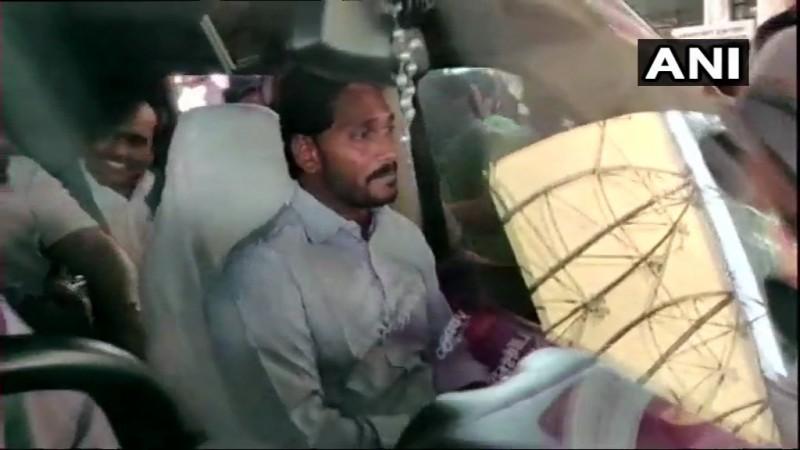 Reddy arrives at Hyderabad Airport jaganmohan reddy