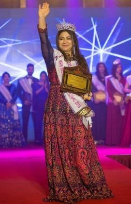 Nusrat Parveen: Kashmir domestic violence survivor-turned-2018 Mrs ...