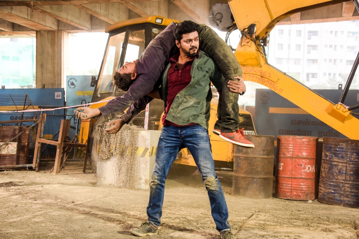 Sarkar box office collection: Vijay's film continues to rule ...