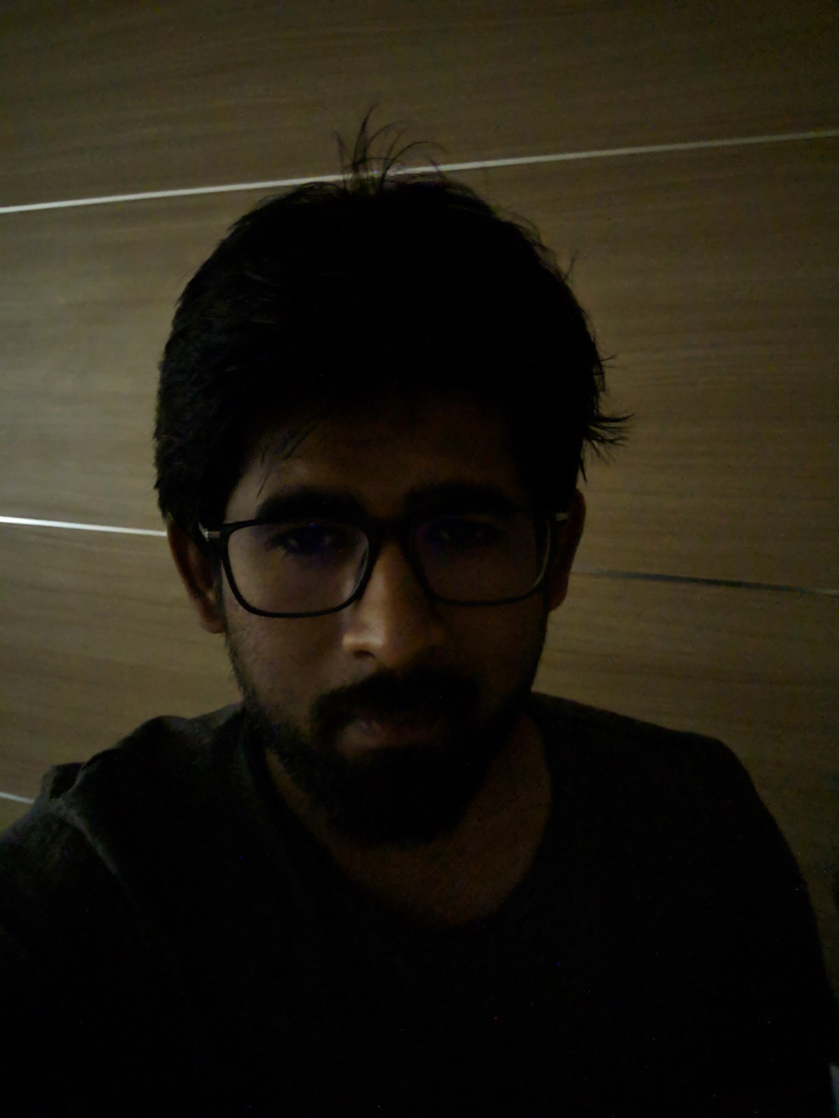 Selfie in low-light using Pixel 3 XL