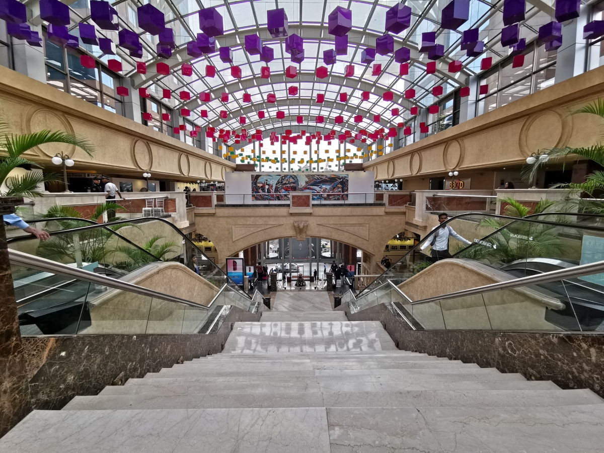 Huawei Mate 20 Pro ultra-wide-angle camera sample