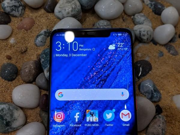Huawei Mate 20 Pro has a 3D face unlock, which works in the dark Huawei Mate 20 Pro has a 3D face unlock, which works in the dark