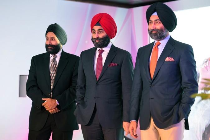 Malvinder Mohan Singh (R) and Shivinder Mohan Singh (C) reportedly came to blows on December 5 Malvinder Shivinder feud