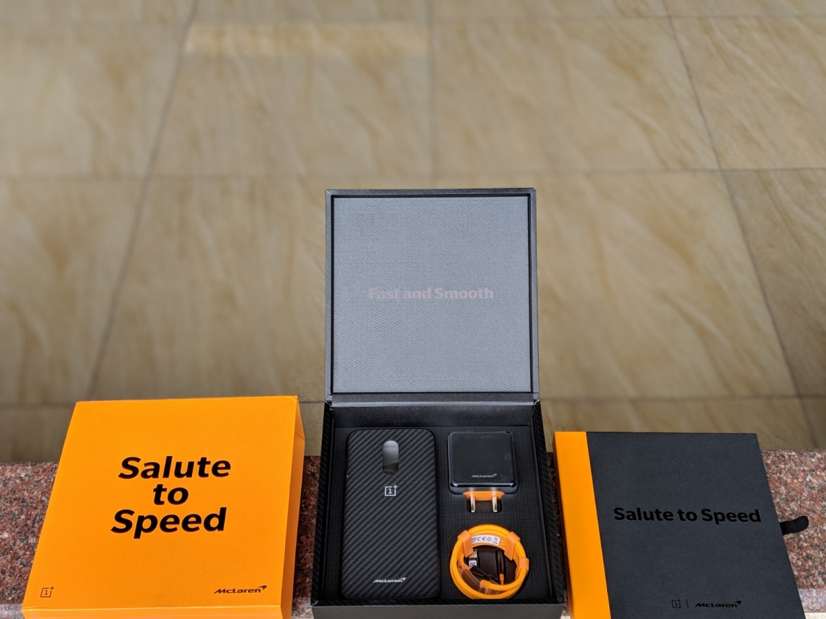OnePlus 6T McLaren Edition unboxing OnePlus 6T McLaren Edition unboxing