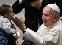 VATICAN-POPE-AUDIENCE-CHILDREN-SANTA MARTA