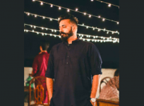 Pakistan couple's low-key marriage wins hearts