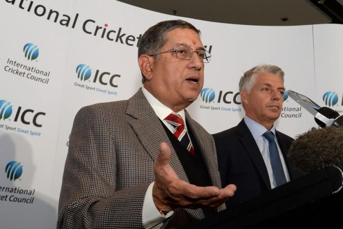 N Srinivasan (L) with David Richardson (R) N Srinivasan