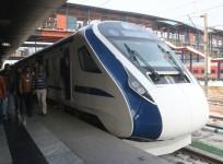 locomotive-less train 18