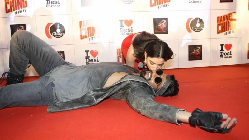 Tamannaah Bhatia kissing Ranveer Singh Tamannaah Bhatia kissing Ranveer Singh