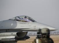 US F-16 aircraft