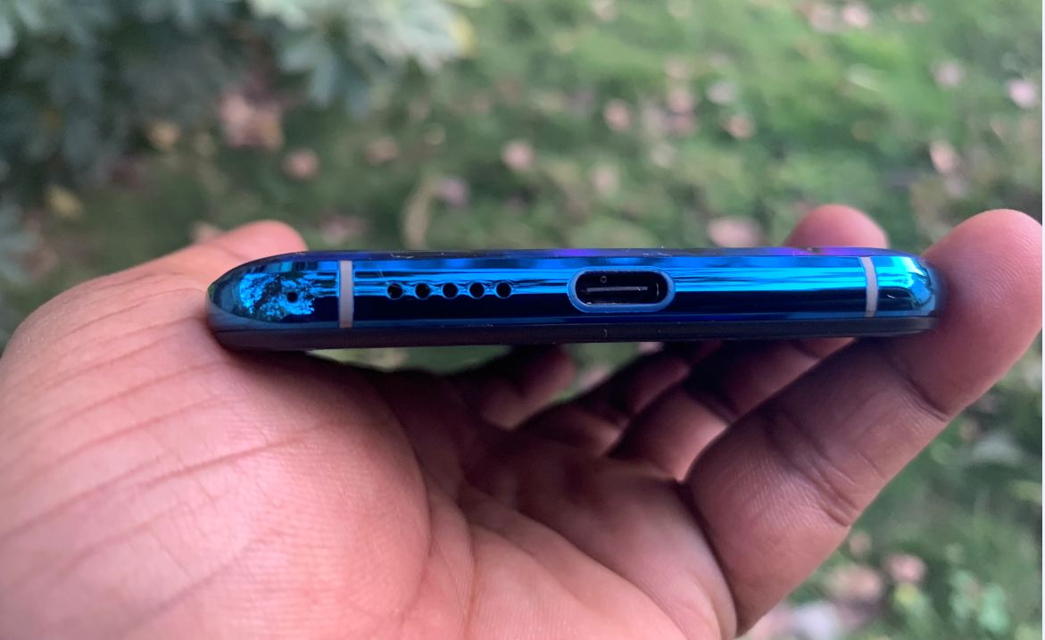 Oukitel U23 features Type C USB port, a single-grille speaker and a mic at the base Oukitel U23, review, price