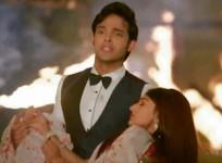 Kasautii Zindagii Kay: Anurag saves Prerna from fire outbreak