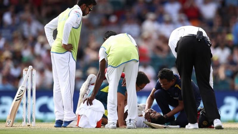 Dimuth Karunaratne cops a nasty blow Dimuth Karunaratne cops a nasty blow