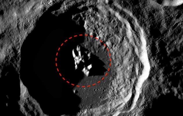 spaceship in moon