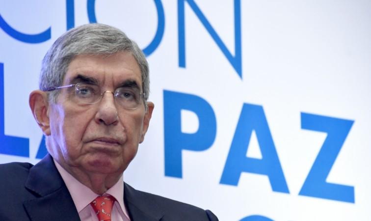 Former Costa Rican president (1986-1990 and 2006-2010) and Nobel Peace Prize-winner Oscar Arias Sanchez, attends the closing ceremony of the Commemoration for the 30 years of the Central American Peace Accord, 'Esquipulas II' in San Jose on August 11, 2017. Oscar Arias Sanchez