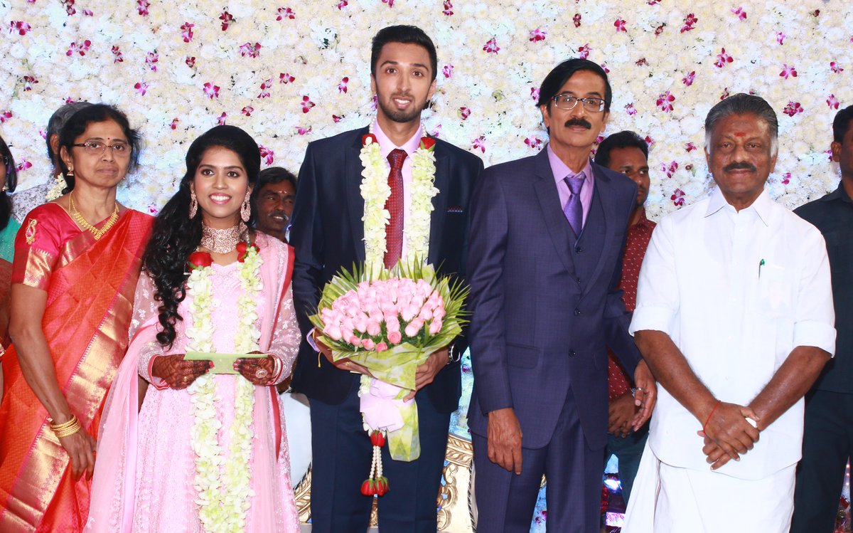 O Panneerselvam at Manobala's Son Harish's Wedding
