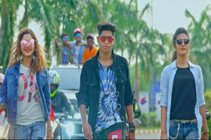 Oru Adaar Love Oru Adaar Love