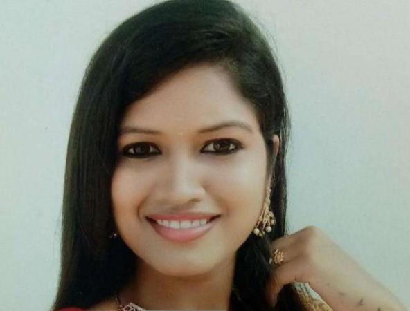 Yashika commits suicide. Yashika Commit Suicide