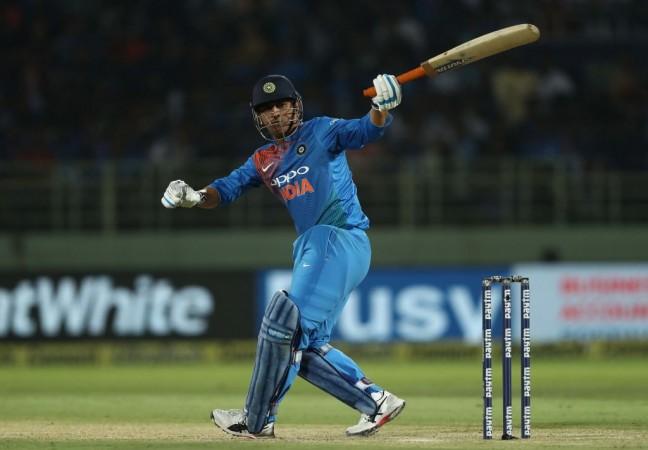 MS Dhoni caught on camera setting the field, not for India but for his ...