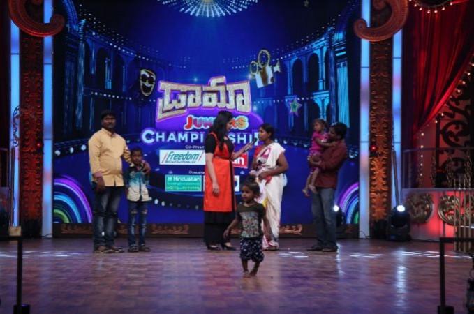 Teja reunite with his parents on Zee Telugu's Drama Juniors Championship Teja reunite with his parents on Zee Telugu's Drama Juniors Championship