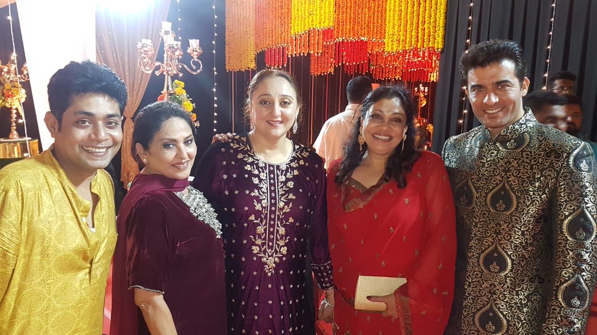 Arya-Sayyeshaa's marriage