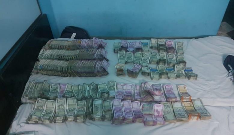 IT department seized more than Rs 2 crore from Hotel Rajmahal in Anand Rao circle, Bengaluru IT department seized more than Rs 2 crore from Hotel Rajmahal in Anand Rao circle, Bengaluru