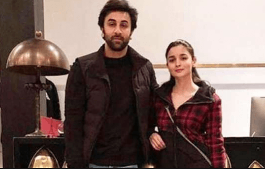 Ranbir Kapoor and Alia Bhatt spotted in the US. Ranbir Kapoor and Alia Bhatt spotted in the US