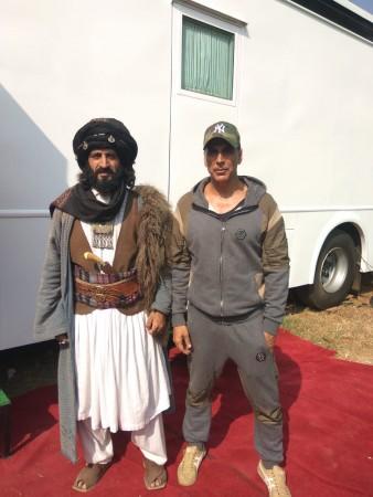 Mir Sarwar, Akshay Kumar Mir Sarwar, Akshay Kumar, Kesari