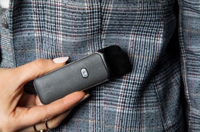 iQ One is turning out to be the best alternative to the cigarettes. iQ One, vaping, device