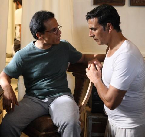 Rakesh Chaturvedi, Akshay Kumar in PadMan Rakesh Chaturvedi, Akshay Kumar