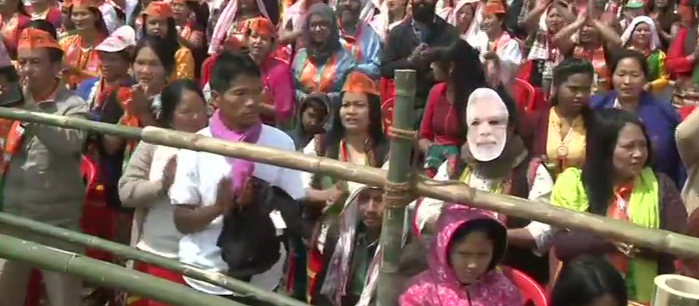 People have gathered in huge numbers to listen to Prime Minister Narendra Modi. Arunachal crowd