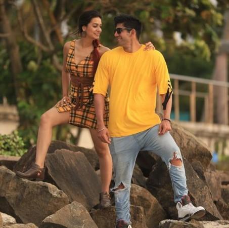 Divya Agarwal and Varun Sood Divya Agarwal and Varun Sood in Ragini MMS series