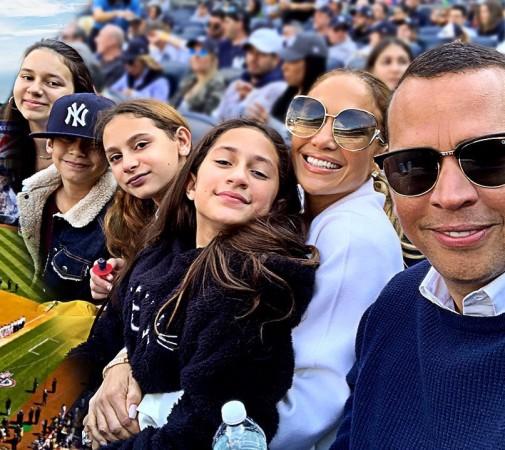 Jennifer Lopez and Alex Rodriguez with their kids Jennifer Lopez and Alex Rodriguez with their kids
