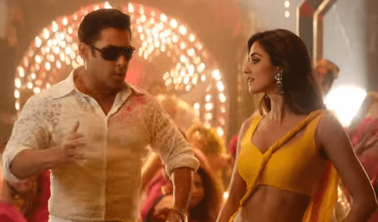 Disha Patani and Salman Khan in Bharat song Disha Patani and Salman Khan in Bharat song