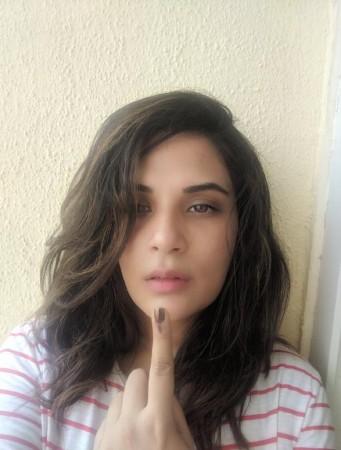 Richa Chadha casts her vote in Elections 2019 Richa Chadha casts her vote in Elections 2019