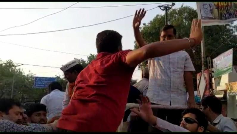 Arvind kejriwal slapped