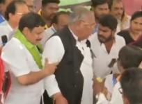 V Hanumantha Rao fighting
