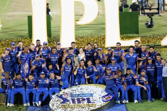 Mumbai Indians with the trophy Mumbai Indians