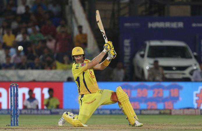 the area around the knee on the front leg is blooded, as you can see Shane Watson