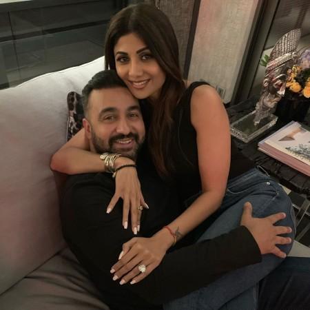 Shilpa Shetty, Raj Kundra get naughty on sofa, share cosy ...