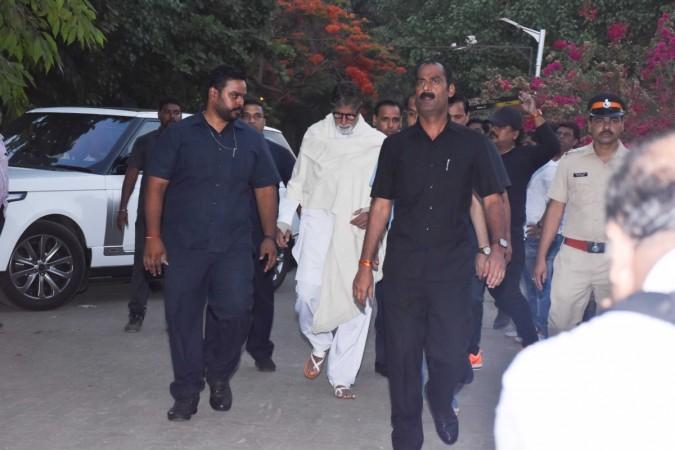 Amitabh Bachchan at Veeru Devgan funeral. Amitabh Bachchan at Veeru Devgan funeral