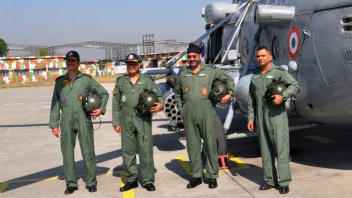 Lt. Gen. Y.K. Joshi, GOC 14 Corps Commander (Extreme Left), Air Marshal R. Nambiar, Air Officer Commanding-in-Chief Western Air Command (2nd from left), Chief of the Air Staff, Air Chief Marshal B.S. Dhanoa (2nd from right) and Group Captain, P. Bhola, CO 152 Helicopter Unit (Extreme right) Indian Airforce