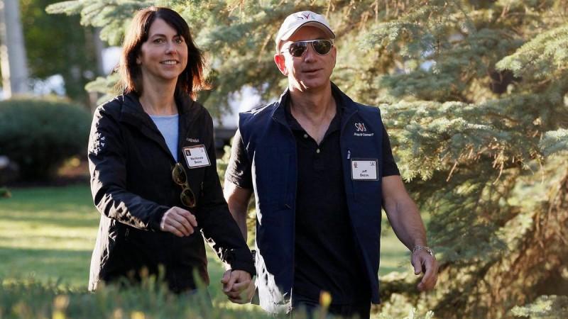 Mackenzie Bezos has decided to give half of her fortune to charity. Mackenzey Bezos