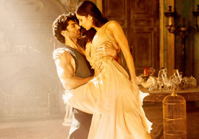 Katrina Kaif and Aditya Roy Kapur in Pashmina song Katrina Kaif and Aditya Roy Kapur in Pashmina song